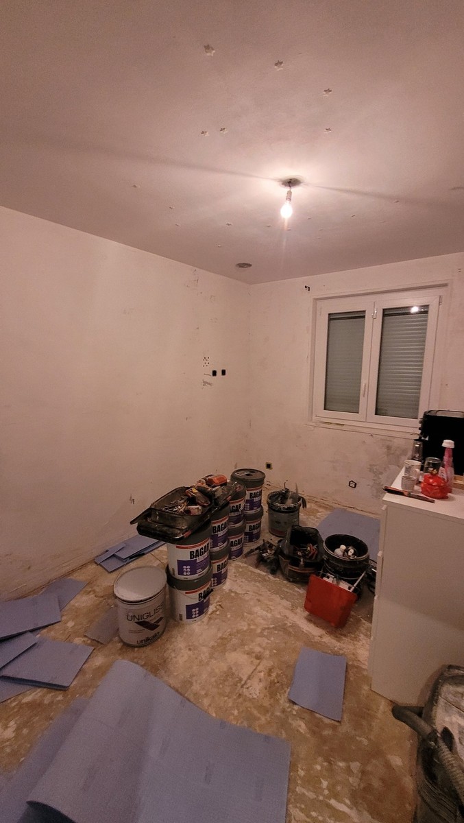 Matériel d’enduit et de finition sur un chantier